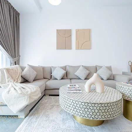 Marco Polo - Stunning 2 Bedroom With Marina Views, Huge Pool & Gym Dubai Exterior photo