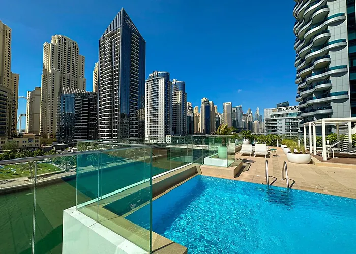 Marco Polo - Stunning 2 Bedroom With Marina Views, Huge Pool & Gym