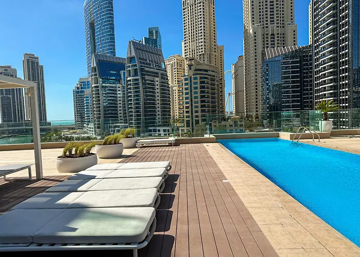 Marco Polo - Stunning 2 Bedroom With Marina Views, Huge Pool & Gym