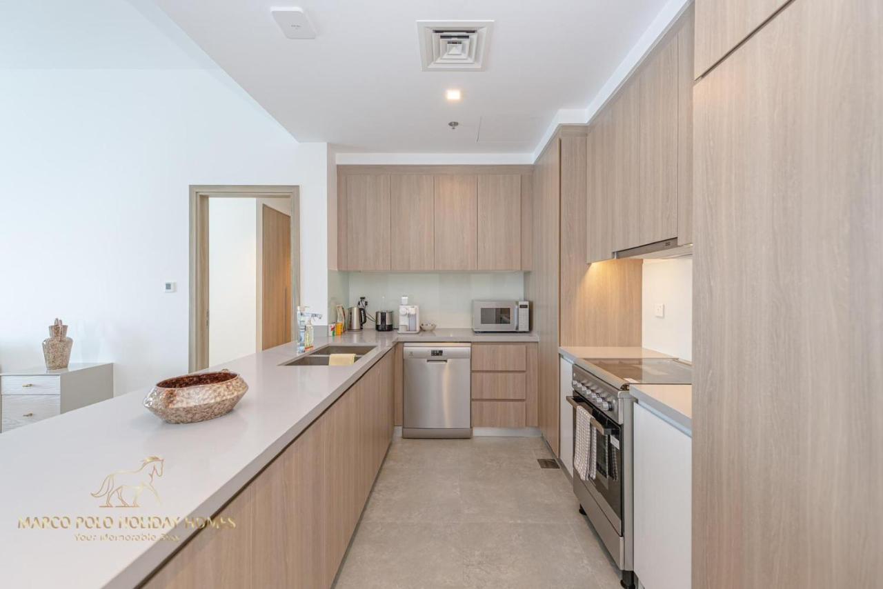 Marco Polo - Stunning 2 Bedroom With Marina Views, Huge Pool & Gym Dubai