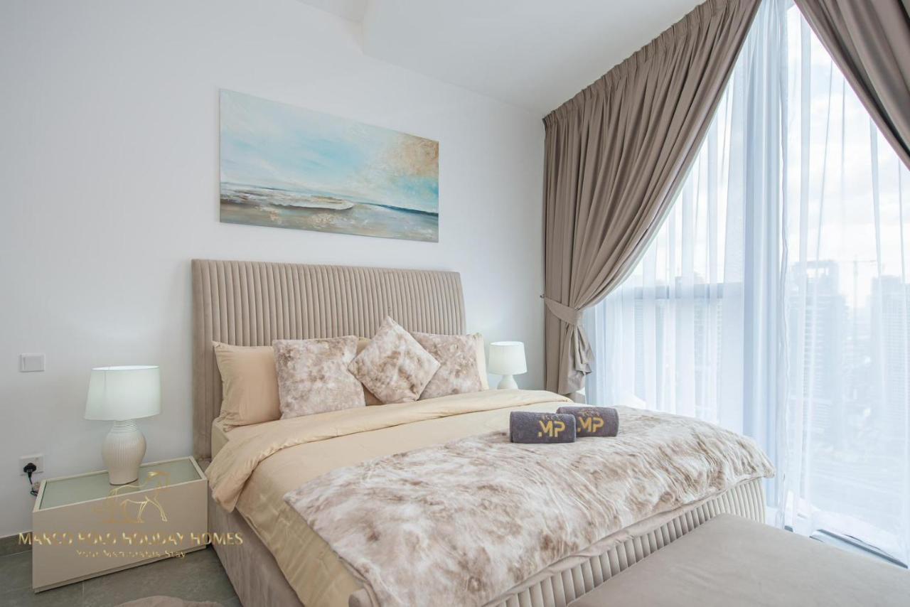 Marco Polo - Stunning 2 Bedroom With Marina Views, Huge Pool & Gym Dubai