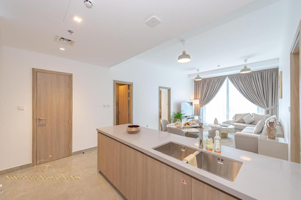 Apartment Marco Polo - Stunning 2 Bedroom With Marina Views, Huge Pool & Gym Dubai