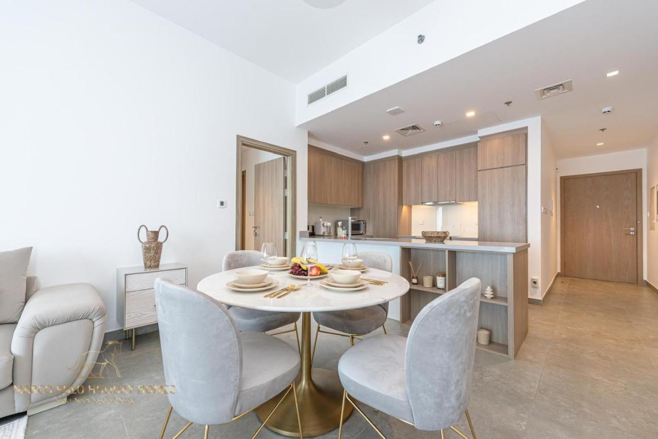 Apartment Marco Polo - Stunning 2 Bedroom With Marina Views, Huge Pool & Gym Dubai