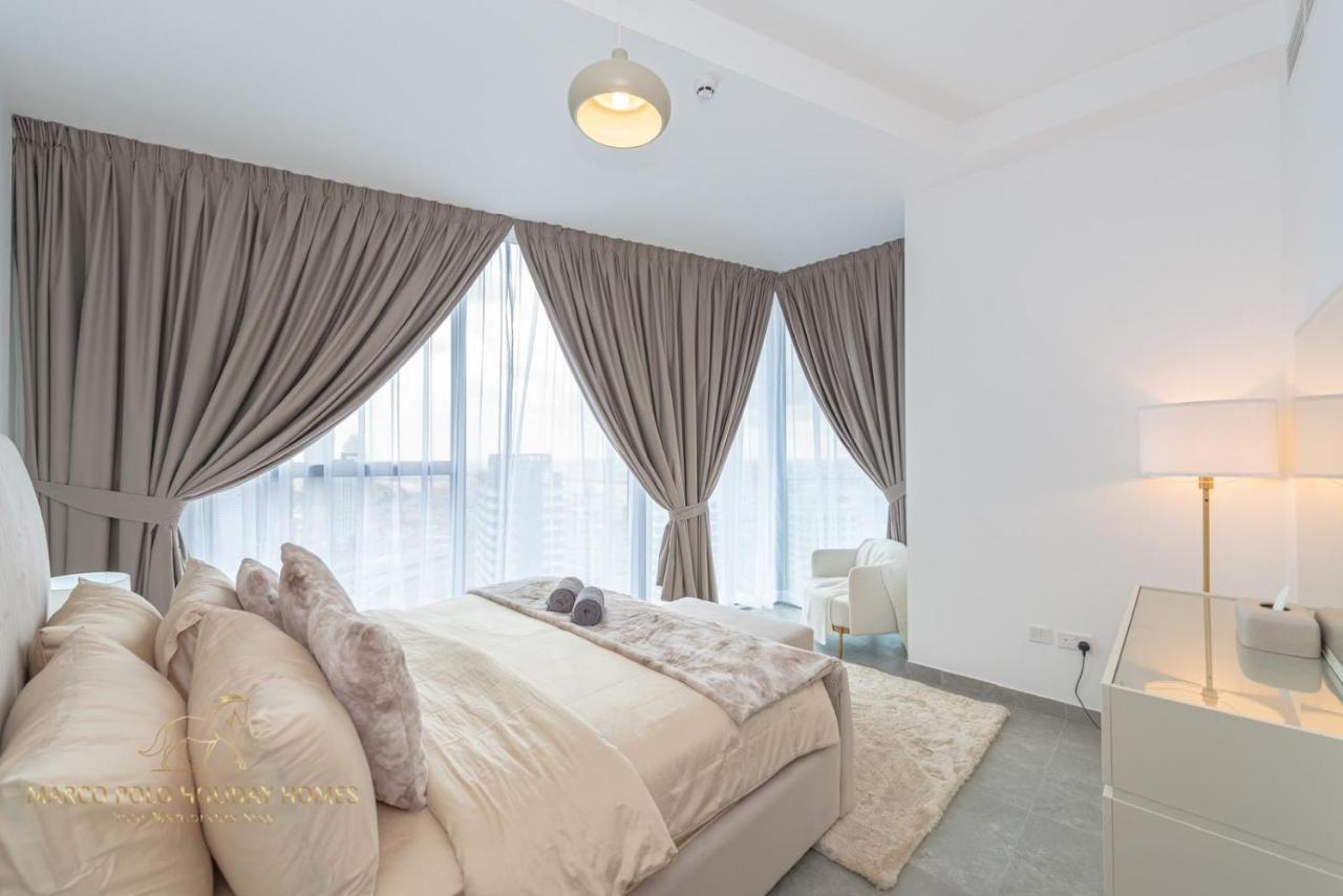 Marco Polo - Stunning 2 Bedroom With Marina Views, Huge Pool & Gym Dubai