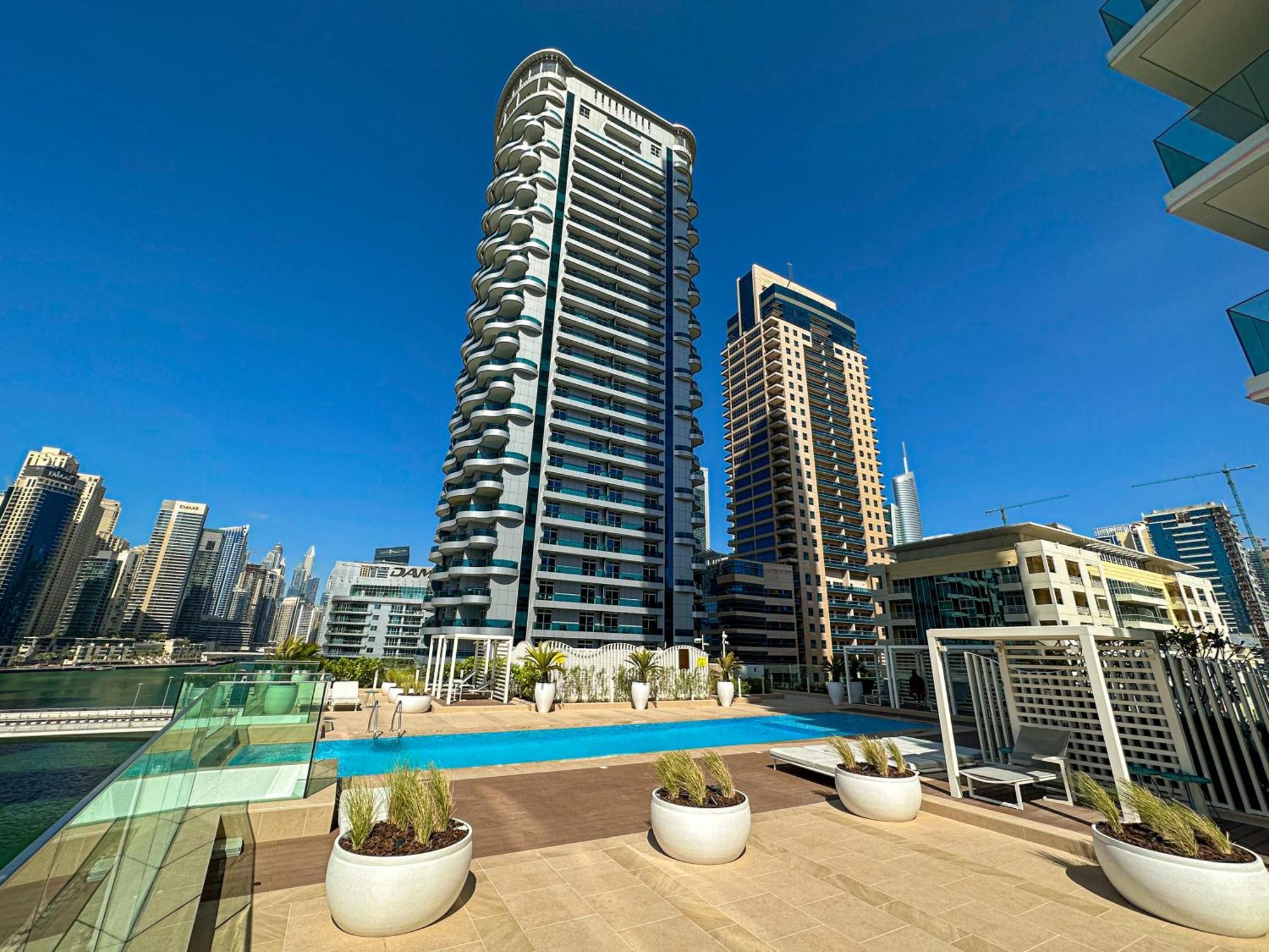Marco Polo - Stunning 2 Bedroom With Marina Views, Huge Pool & Gym *